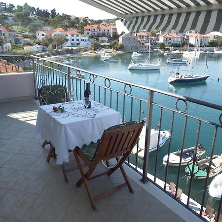 Direct At Sea Apartment Постира Екстериор снимка