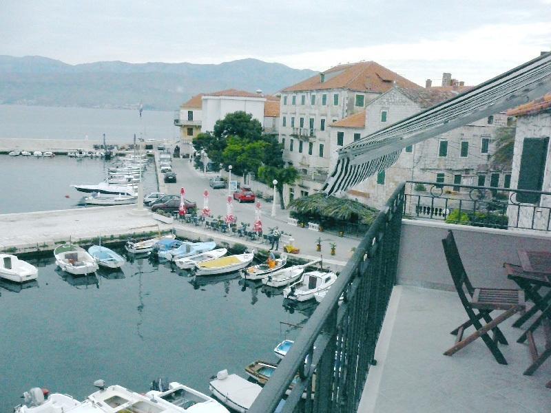 Direct At Sea Apartment Постира Стая снимка