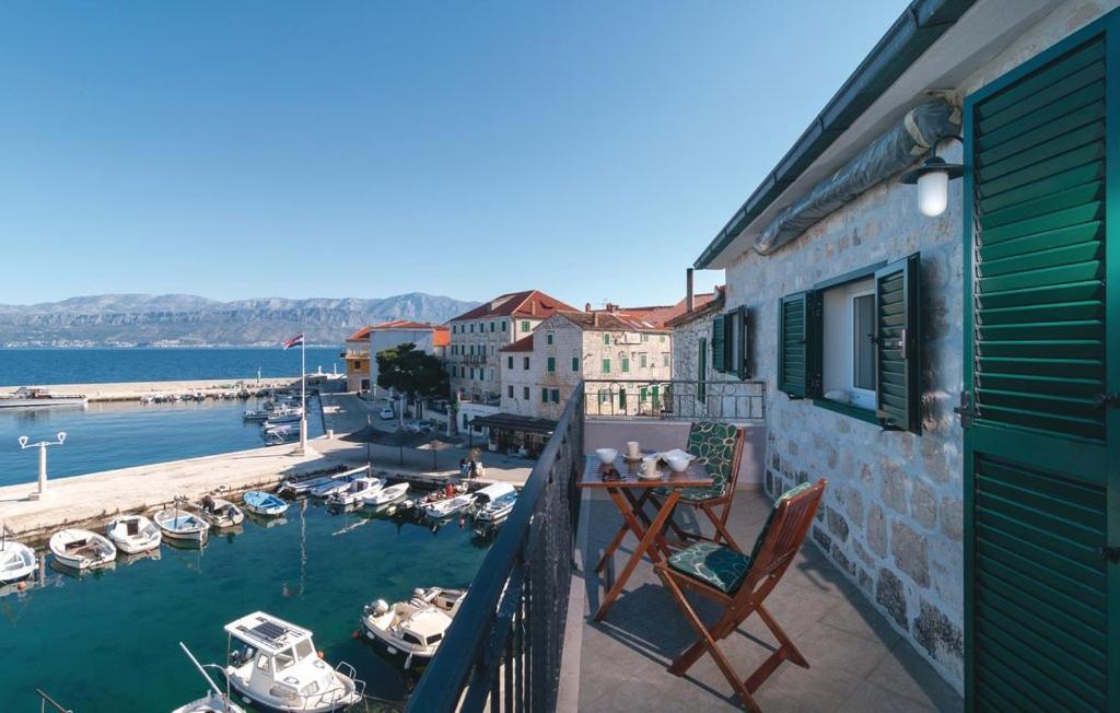 Direct At Sea Apartment Постира Екстериор снимка