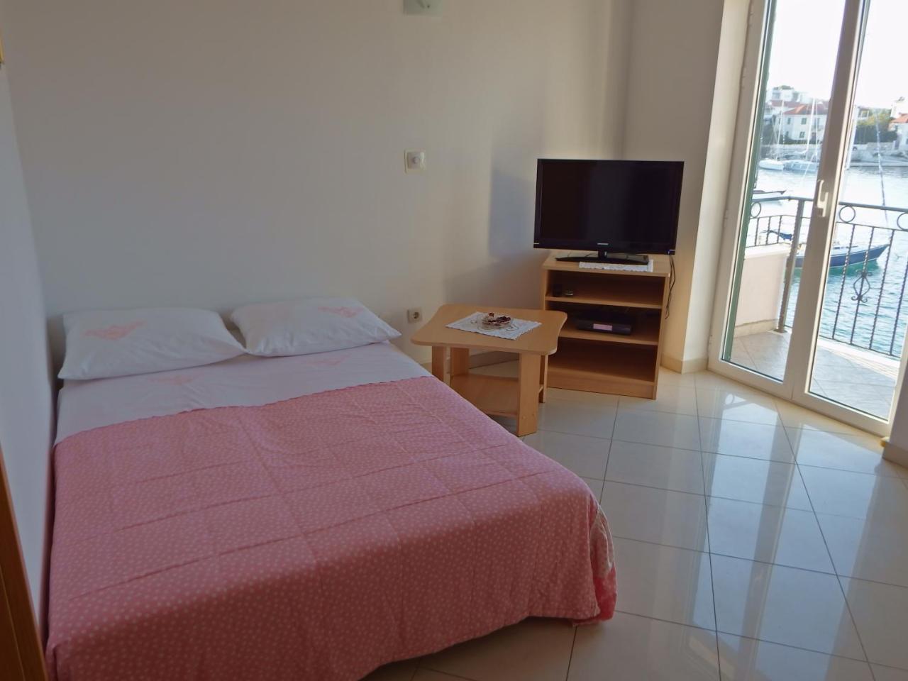 Direct At Sea Apartment Постира Екстериор снимка