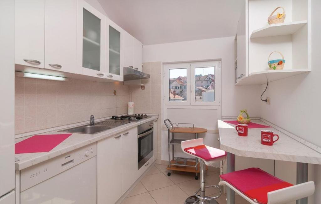 Direct At Sea Apartment Постира Екстериор снимка